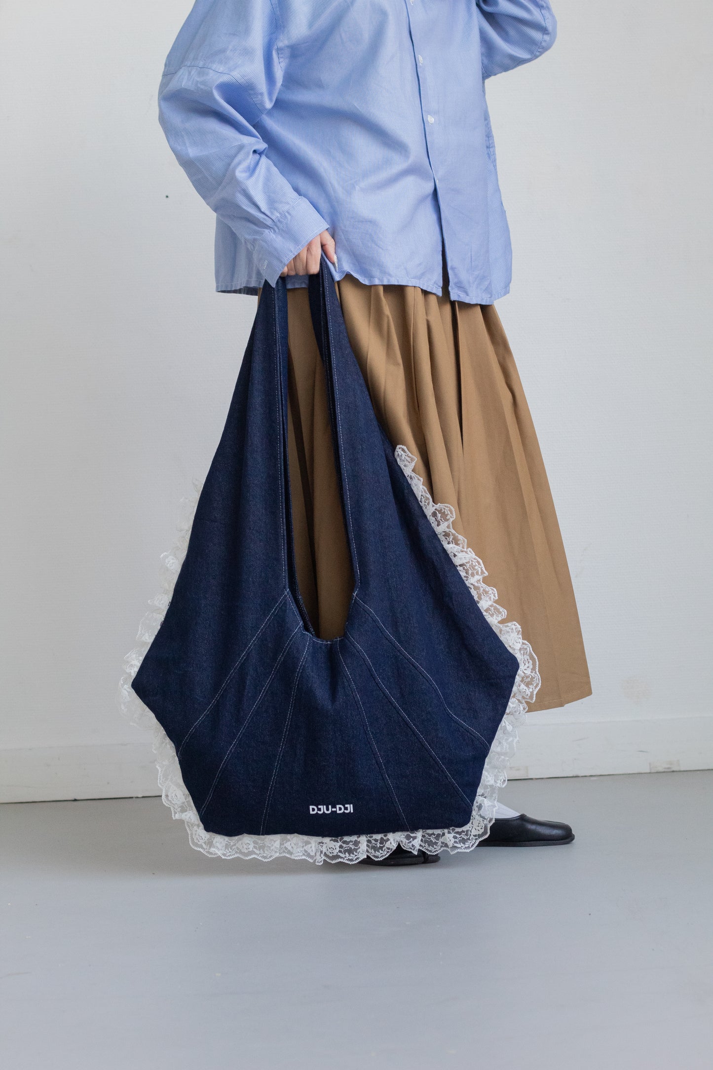 THE CREATIVE MUSE BAG JEAN