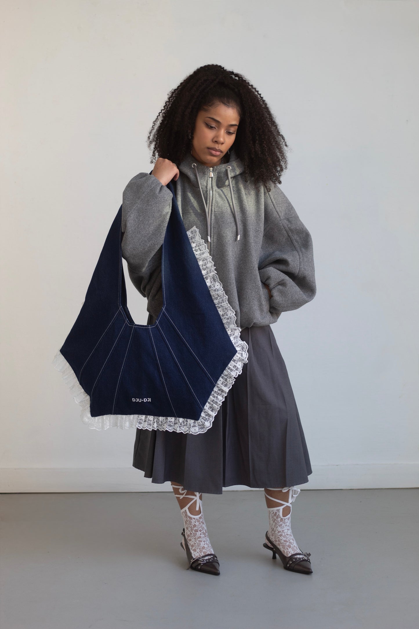THE CREATIVE MUSE BAG JEAN